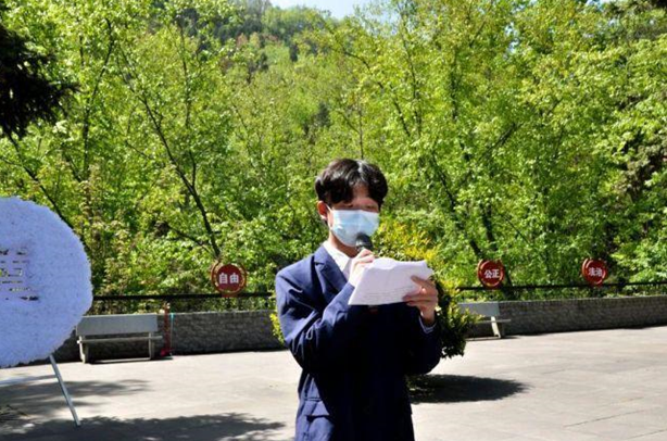 信息工程系“緬懷革命先烈、傳承紅色基因、爭做報國青年”黨史學(xué)習(xí)教育團(tuán)日活動