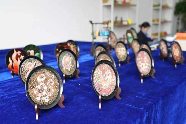 競賽進(jìn)行時(shí)｜我院開展黔西北民族民間工藝技藝體驗(yàn)活動，技能大賽與文化傳承同行