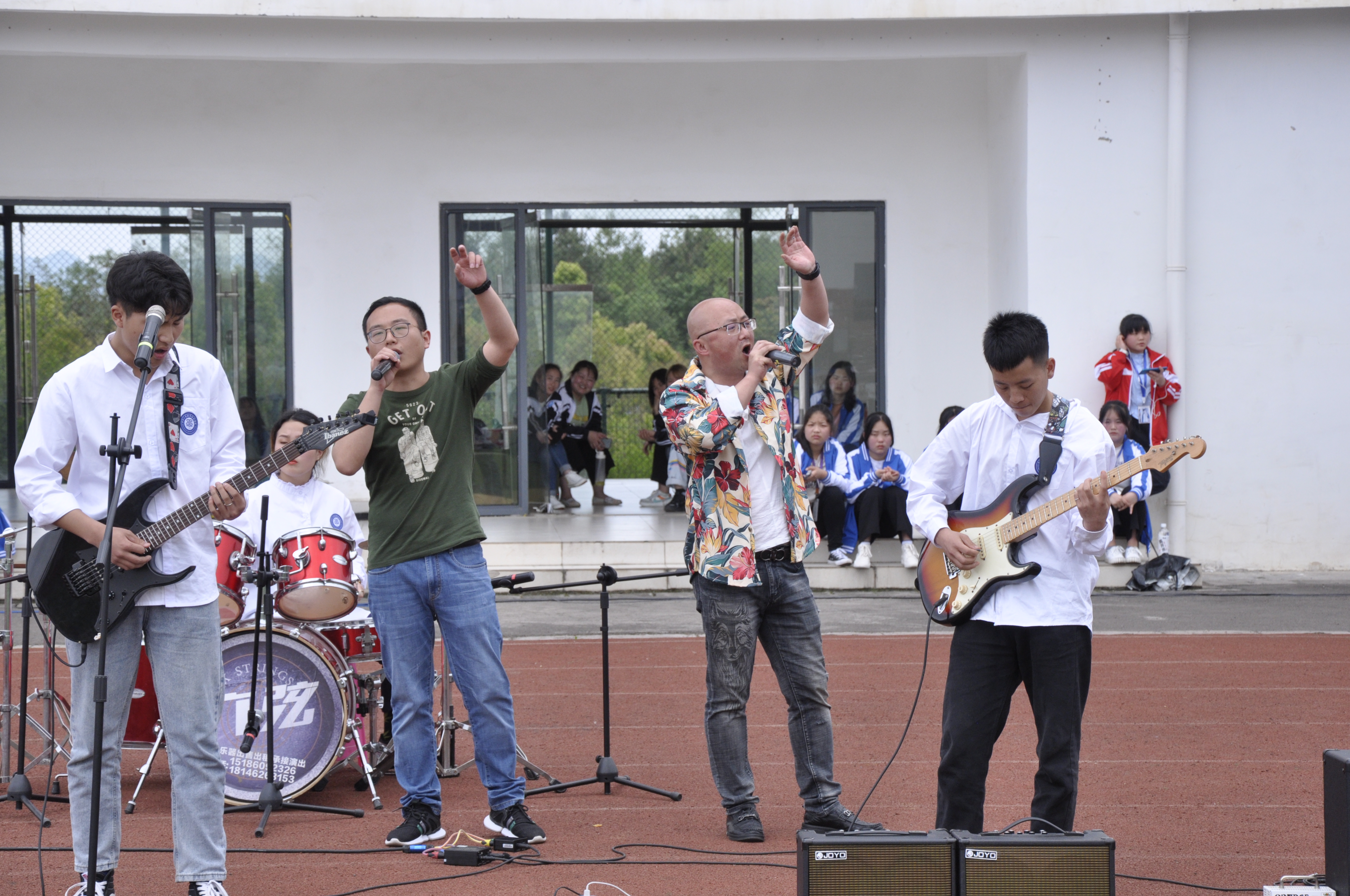 第一屆藝術(shù)節(jié)開(kāi)幕儀式